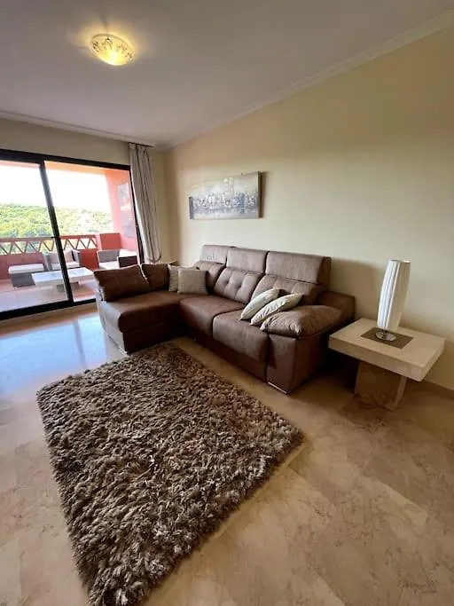 Beautiful Apartment,3 Min Drive From The Beach Bahia de Casares