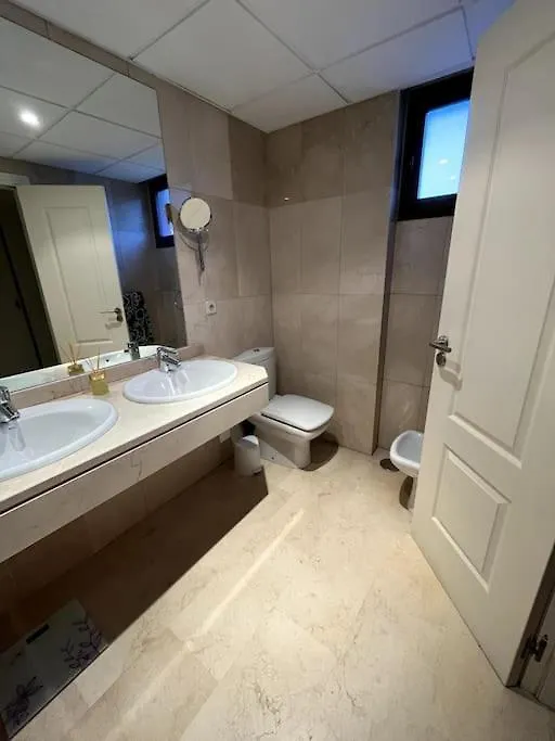 Beautiful Apartment,3 Min Drive From The Beach Bahia de Casares